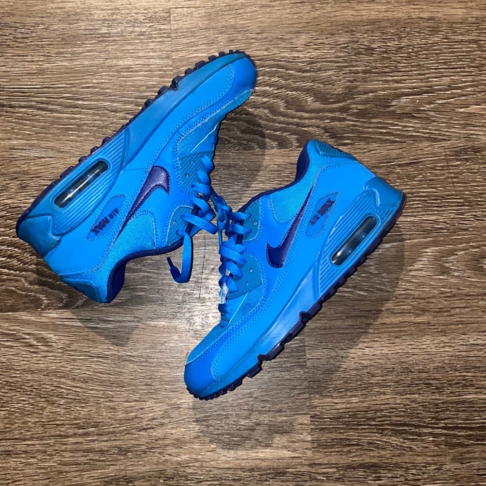 Nike 7Y blue sneakers